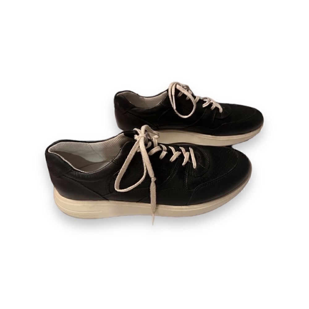 Ecco‎ Soft 7 Runner Sneakers Women’s Size 9 Black White Soles